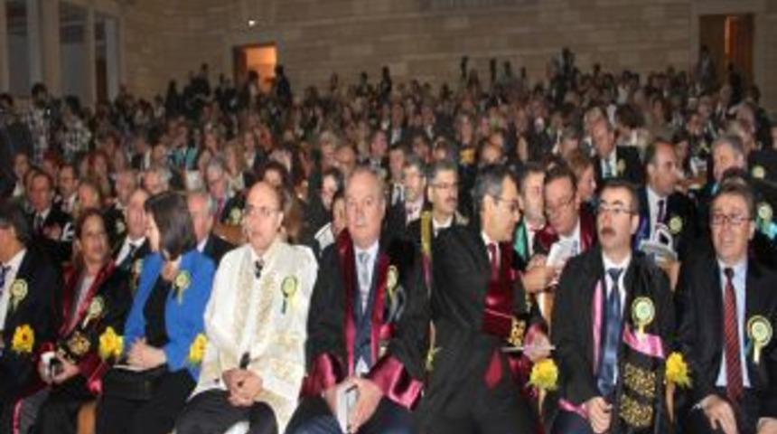 İstanbul &Uuml;niversitesi'nin Akademik A&ccedil;ılışı Yapıldı