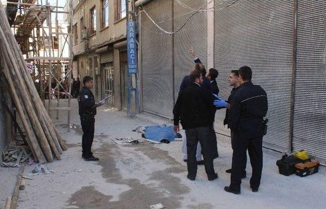 Gaziantep’te İskeleden Düşen İşçi Öldü