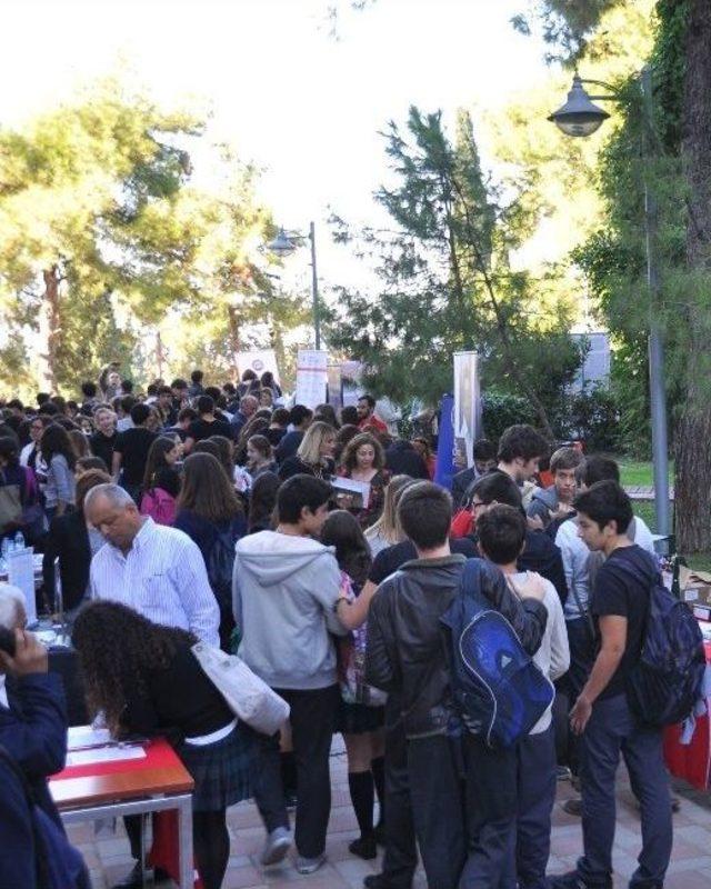 D&uuml;nyanın D&ouml;rt Bir Yanından Gelen &Uuml;niversiteler İzmir de Buluştu 1