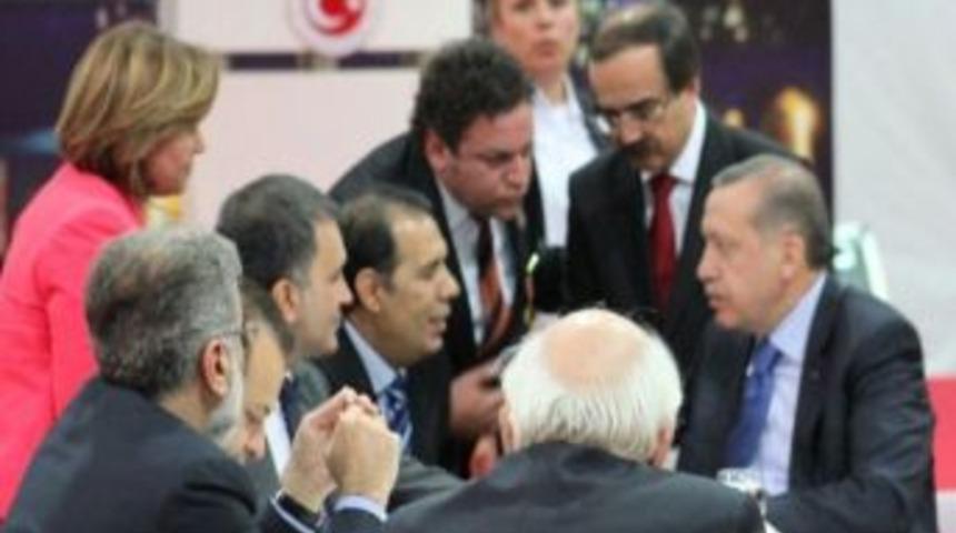 G&ouml;revden Alınan Şehit Aileleri Derneği Başkanına Başbakan'dan Teşekk&uuml;r