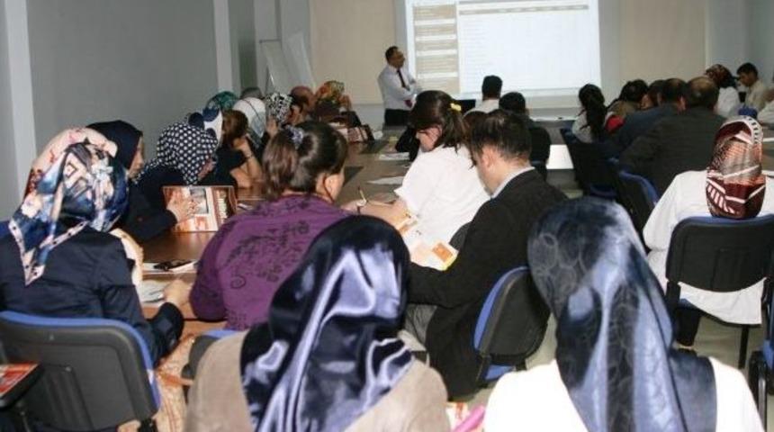 Sağlık &Ccedil;alışanlarına N&ouml;bet Listesi Semineri