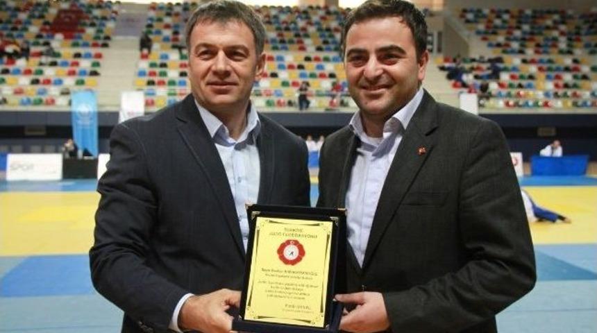 Kocaelili Judocular İkinciliği Korudu