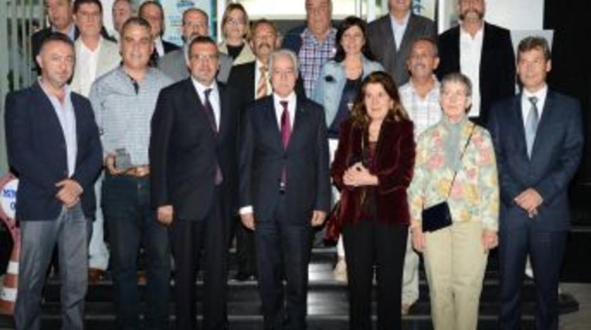 Zihni Aldırmaz&rsquo;a 40. Yıl Plaketi