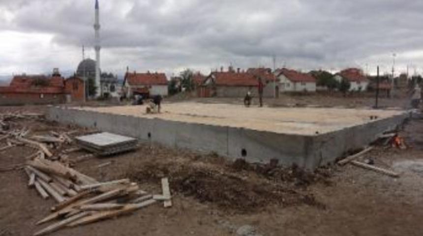 Tavşanlı &Ouml;merbey Mahallesi'ne Spor Alanı