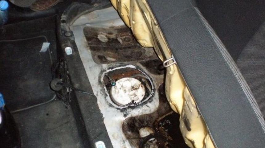 Yakıt deposundan esrar &ccedil;ıktı