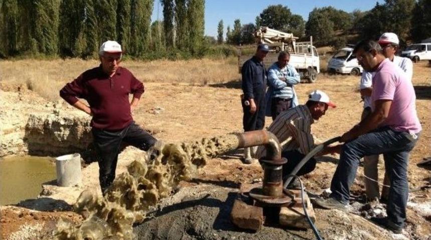 Eşme'ye Yeni Su Kuyusu A&ccedil;ıldı