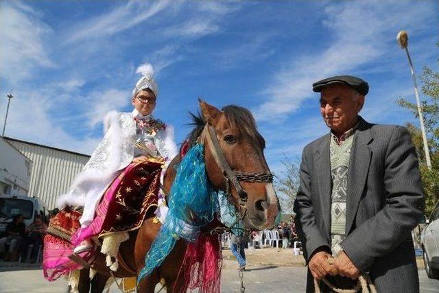 Milas’ta Nostaljik Sünnet İlgi Gördü