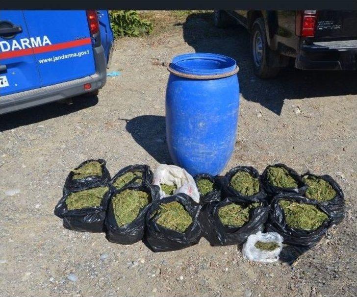 5 Köyde 135 Kilo Esrar Yakalandı G2