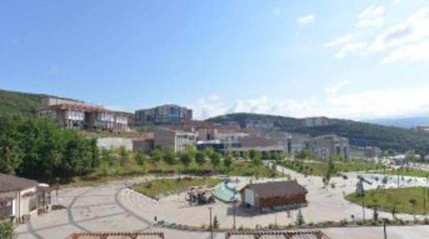 D&uuml;zce &Uuml;niversitesi Yeni A&ccedil;ılan B&ouml;l&uuml;mler İlk &Ouml;ğrencilerini Aldı