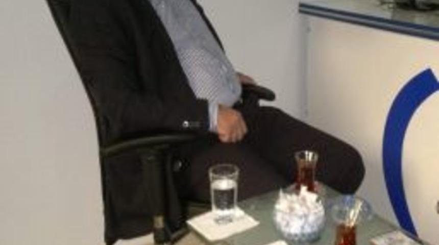 Tahir &Ouml;zel&ccedil;i: &ldquo;bitkisel İla&ccedil;lar Tedavi Edici Değil, Gıda Takviyesidir&rdquo;