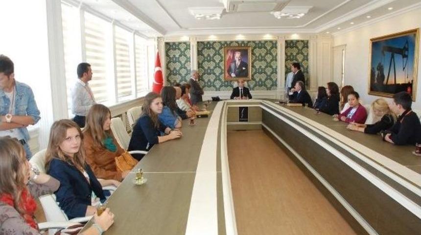 Romanyalı Gen&ccedil;lerden Vali Mahmut Demirtaş&rsquo;a Ziyaret