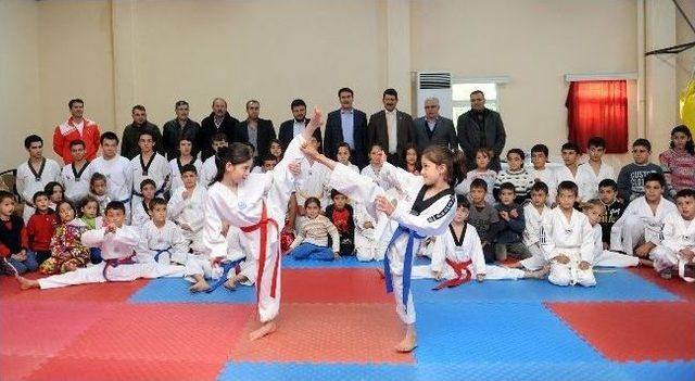 Başkan Dündar Uzakdoğu Sporu Yapan Gençlerle Buluştu