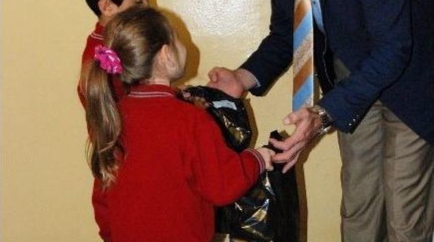 Mudanya&lsquo;da İhtiya&ccedil; Sahibi &Ouml;ğrencilere Bayramlık Bot Yardımı