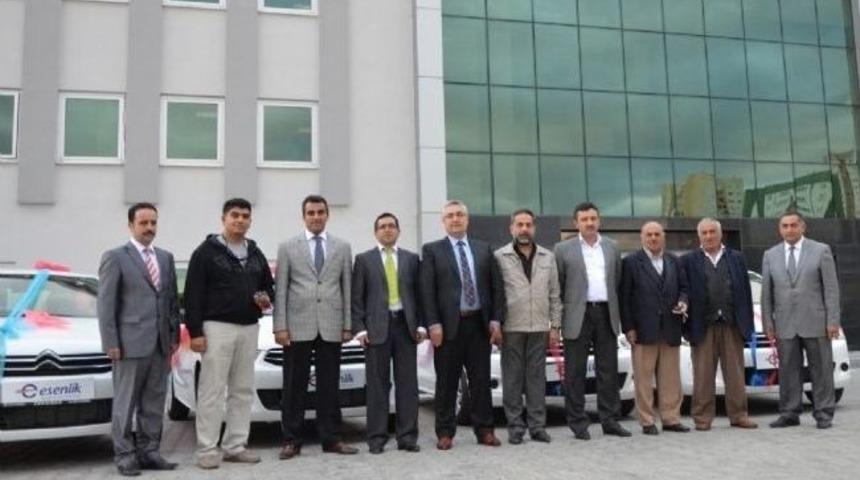 44 Tl&rsquo;ye Sıfır Otomobil Sahibi Oldular