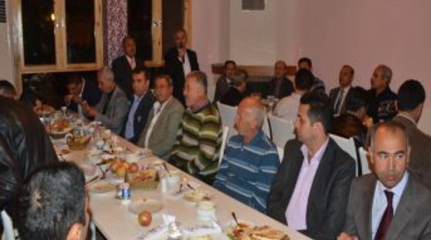 Başkan &Ouml;zgan&rsquo;dan Teşekk&uuml;r Yemeği