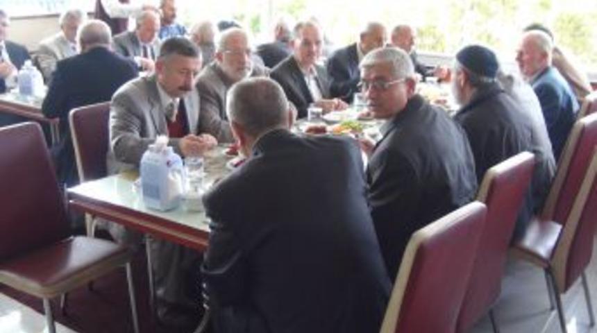 Din G&ouml;revlileri Yemekte Bir Araya Geldi