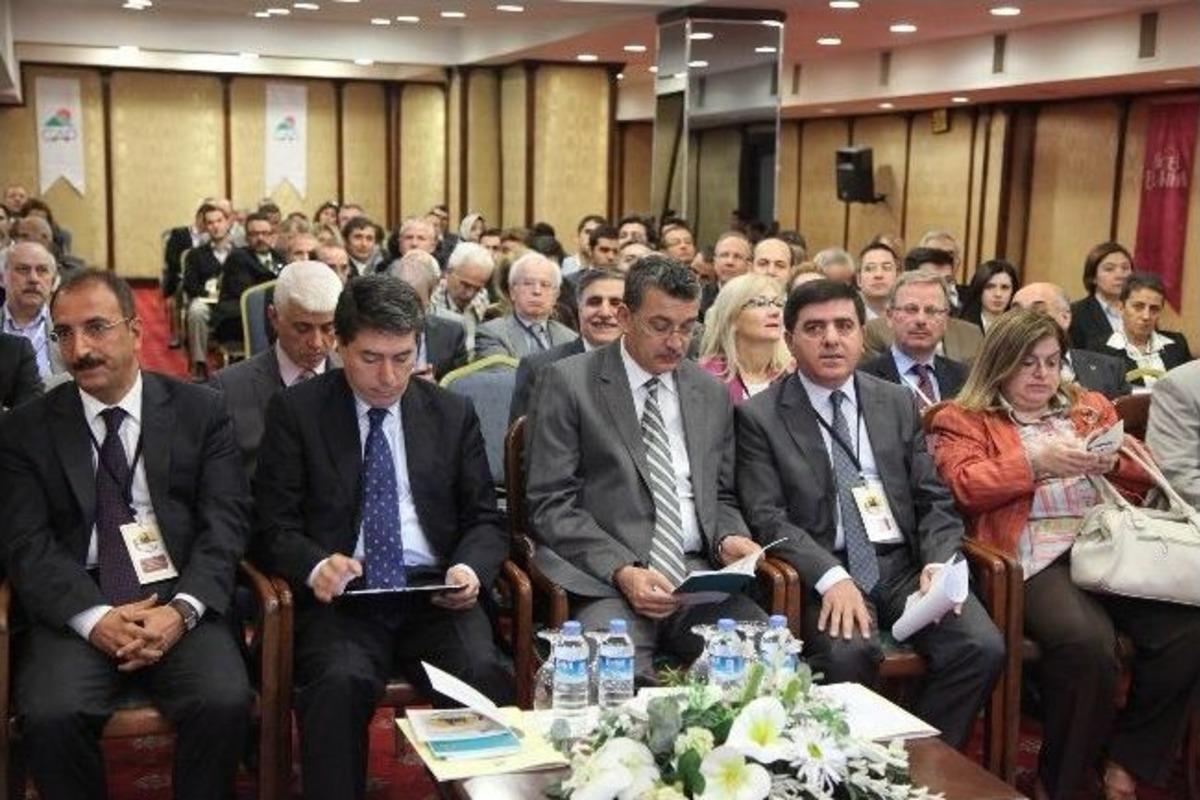 Vali G&uuml;ven&ccedil;: &ldquo;kentleşme Ve Kentsel D&ouml;n&uuml;ş&uuml;m Her Zaman Birinci G&uuml;ndem Olmalı&rdquo;