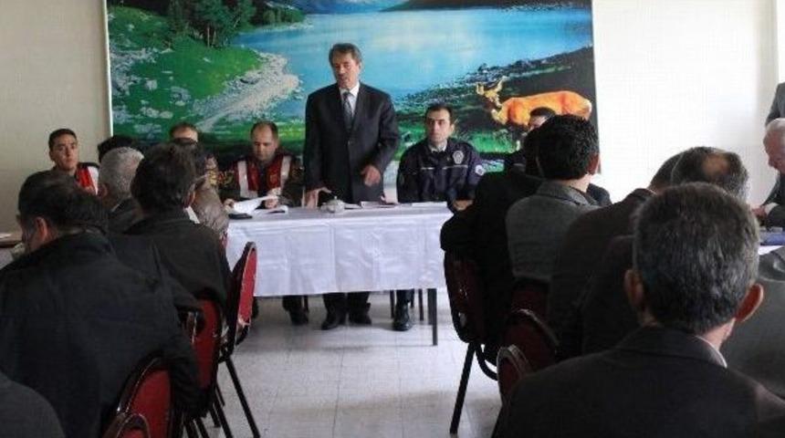 Akdağmadeni İl&ccedil;esinde &Ouml;ğrenci Servis Şof&ouml;rleri Bilgilendirildi