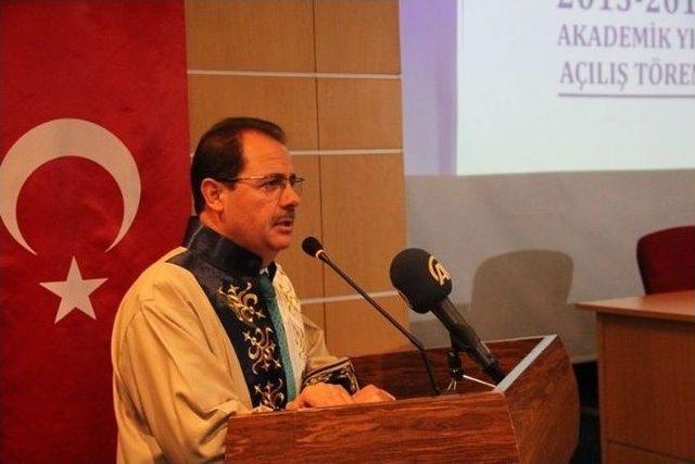 Bayburt &Uuml;niversitesi 2013-2014 Akademik Yılı T&ouml;renlerle A&ccedil;ıldı 1