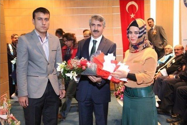 Bayburt &Uuml;niversitesi 2013-2014 Akademik Yılı T&ouml;renlerle A&ccedil;ıldı 2