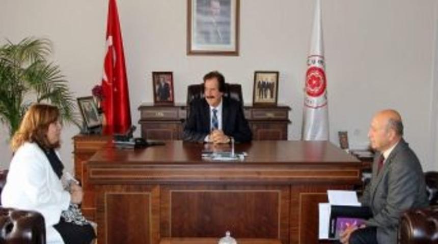 Milletvekili Memecan Rekt&ouml;r Kocacık&rsquo;ı Ziyaret Etti