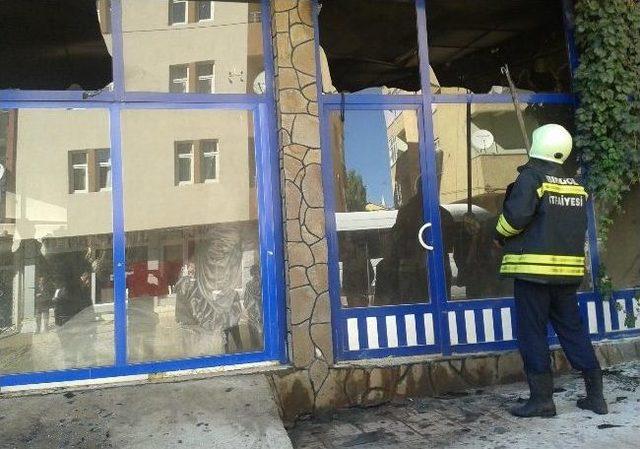 Bing&ouml;l de Gelinlik D&uuml;kkanında Yangın 1