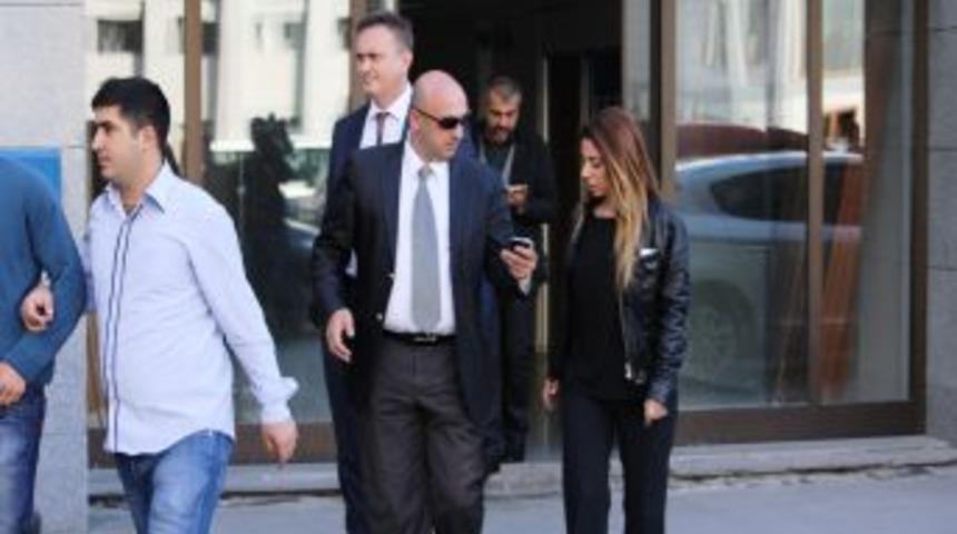 Beşiktaş Ve Fenerbah&ccedil;eli Y&ouml;neticilere 'taraftar' Sorgusu