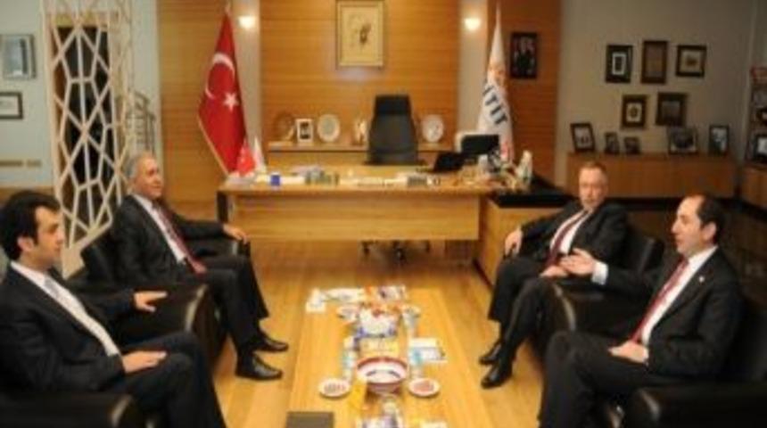 Genel M&uuml;d&uuml;r Kınacı&rsquo;dan Rekt&ouml;r Alkan&rsquo;a Ziyaret