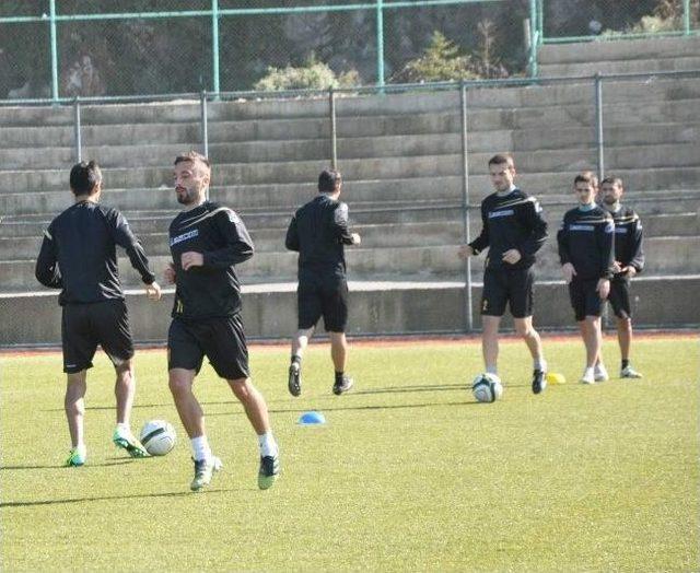 Kozlu Belediyespor, Çayırovaspor Maçı Hazırlıklarına Başladı