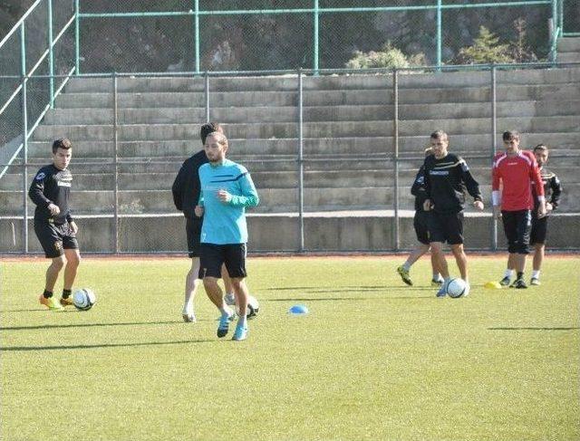 Kozlu Belediyespor, Çayırovaspor Maçı Hazırlıklarına Başladı