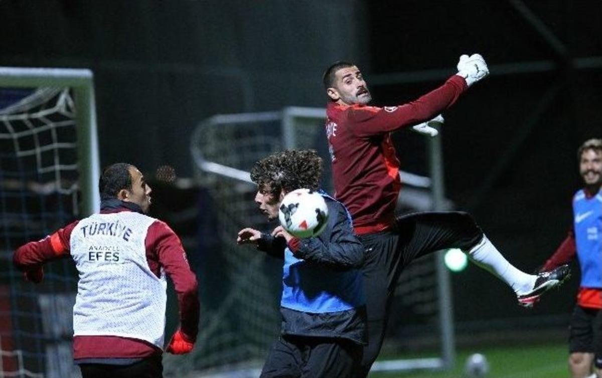 A Milli Takım, Estonya Ma&ccedil;ı Hazırlıklarına Devam Ediyor