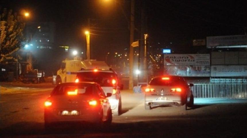 Cizre&rsquo;de Polis Aracına Bombalı Tuzak