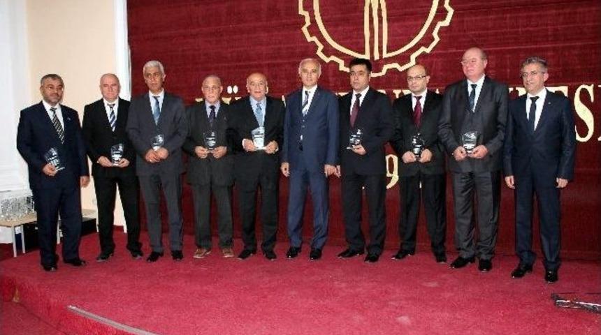 M&uuml;siad&rsquo;dan Firmalara &Ouml;d&uuml;l Gecesi