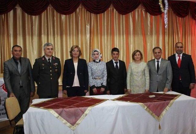 Vali Tapsız, Manevi Kızının Nikah Şahitliğini Yaptı 1