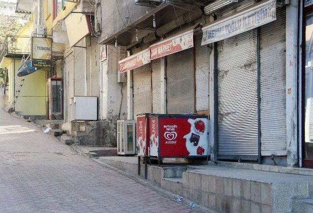 Silvan&rsquo;da Kepenkler A&ccedil;ılmadı 1