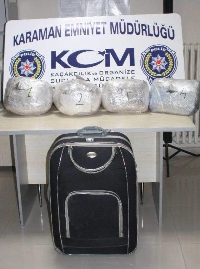 Yolcunun Valizinden Esrar &Ccedil;ıktı 1