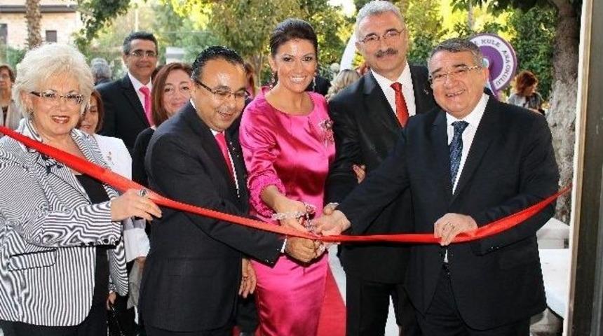 Mersin'de 'el Ele' Karma Resim Ve Heykel Sergisi A&ccedil;ıldı