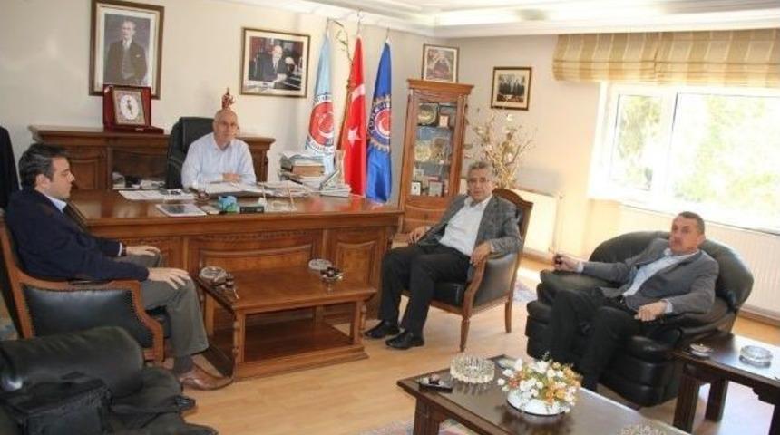 Chp&rsquo;li G&uuml;m&uuml;ş İş&ccedil;i Eylemine Destek Verdi