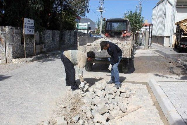 Urla Belediyesi’nden Bayram Temizliği