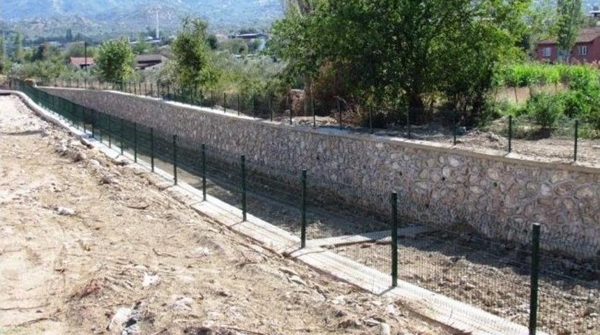 Beydağ'da Tasavra &Ccedil;ayı&rsquo;na &Ccedil;ift Taraflı Duvar