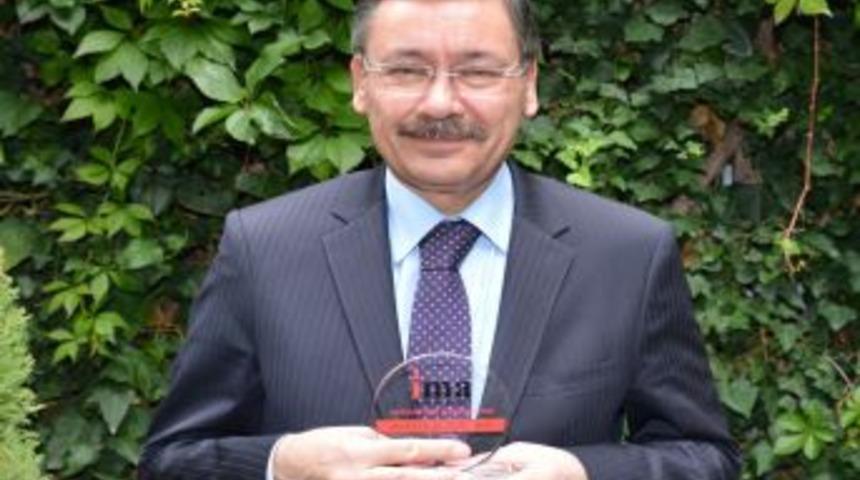 G&ouml;k&ccedil;ek, ABD&rsquo;den Sosyal Medya &Ouml;d&uuml;l&uuml; Aldı