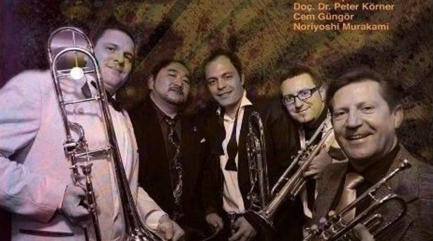 İzmir Sanat Sezonu Brassmania İle A&ccedil;ıyor