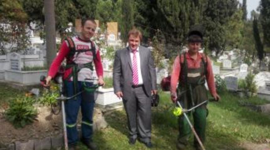 Ereğli mezarlıklarında mevlid proğramı