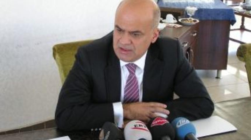 Murat Aslan, Ak Partiden Malatya B&uuml;y&uuml;kşehir Belediye Başkanlığı Aday Adaylığını A&ccedil;ıkladı