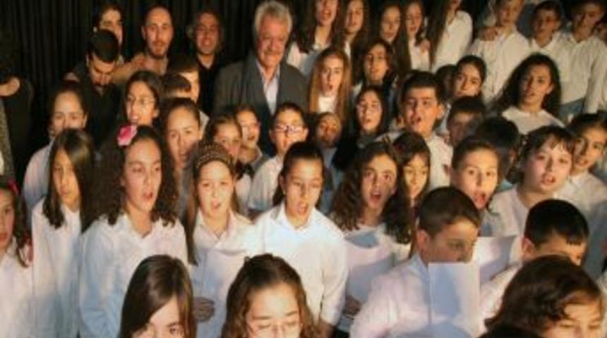 1000 &Ccedil;ocuk Korosu Kayıtları S&uuml;r&uuml;yor