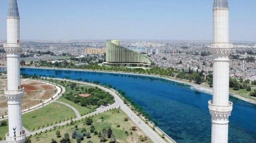 Sheraton Y&uuml;reğir&rsquo;e Şaşı Bakıyor