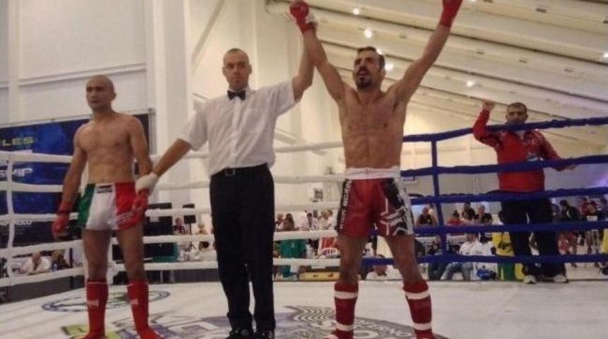 G&ouml;lbaşı&rsquo;nın G&uuml;m&uuml;ş Adamı