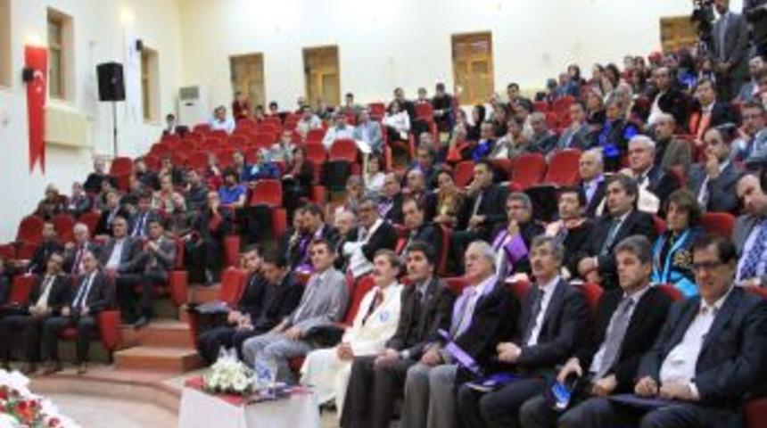 Erzincan &Uuml;niversitesi'nde Akademik Yılı A&ccedil;ıldı