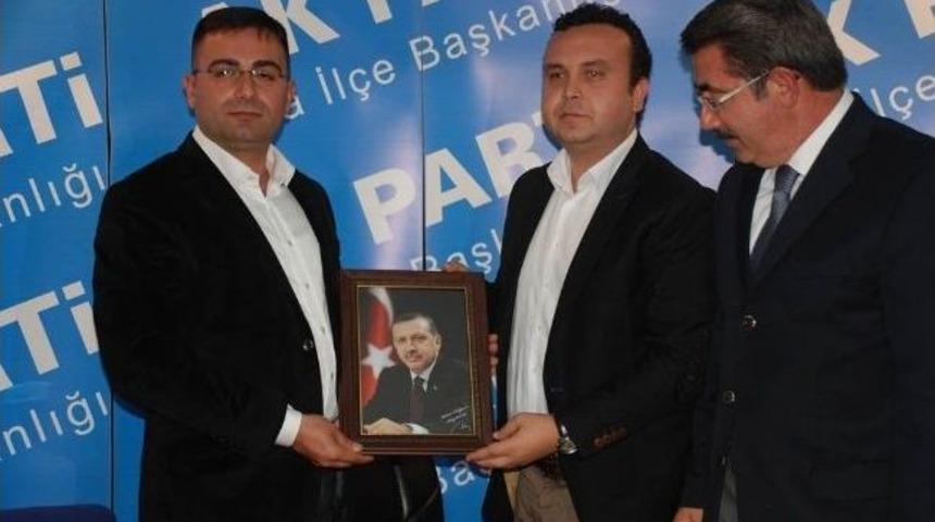 Başkan &Ouml;zkan Aday Adaylığını A&ccedil;ıkladı