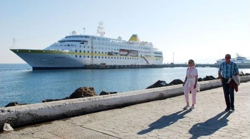Turist Gemisi Hamburg Mudanya&rsquo;da